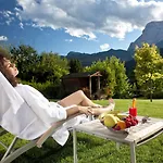 Hotel Parkhotel Ladinia 4*