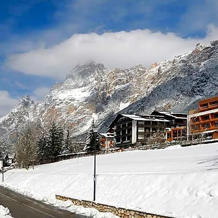 Hotel Parkhotel Ladinia 4*